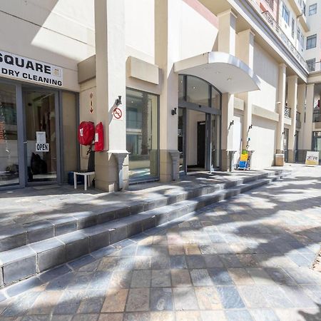 The Square 135- Studio With Free Parking, Pool & Gym Access Appartement Kaapstad Buitenkant foto