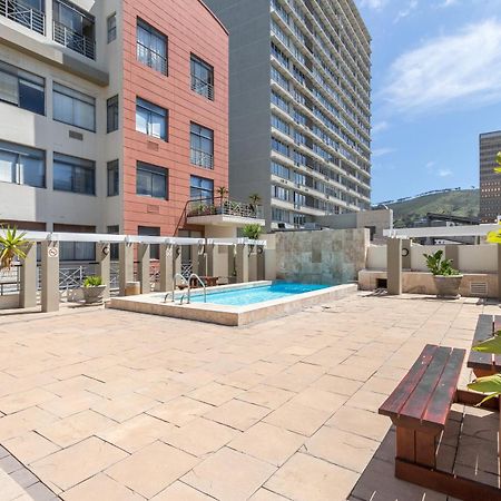 The Square 135- Studio With Free Parking, Pool & Gym Access Appartement Kaapstad Buitenkant foto