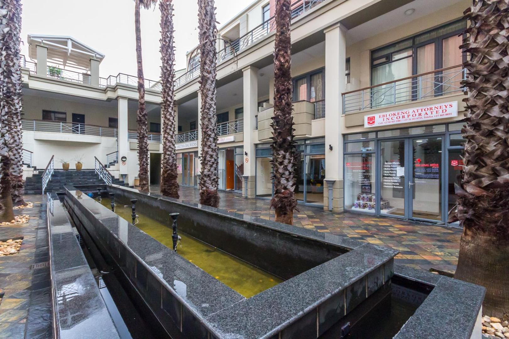 The Square 135- Studio With Free Parking, Pool & Gym Access Appartement Kaapstad Buitenkant foto